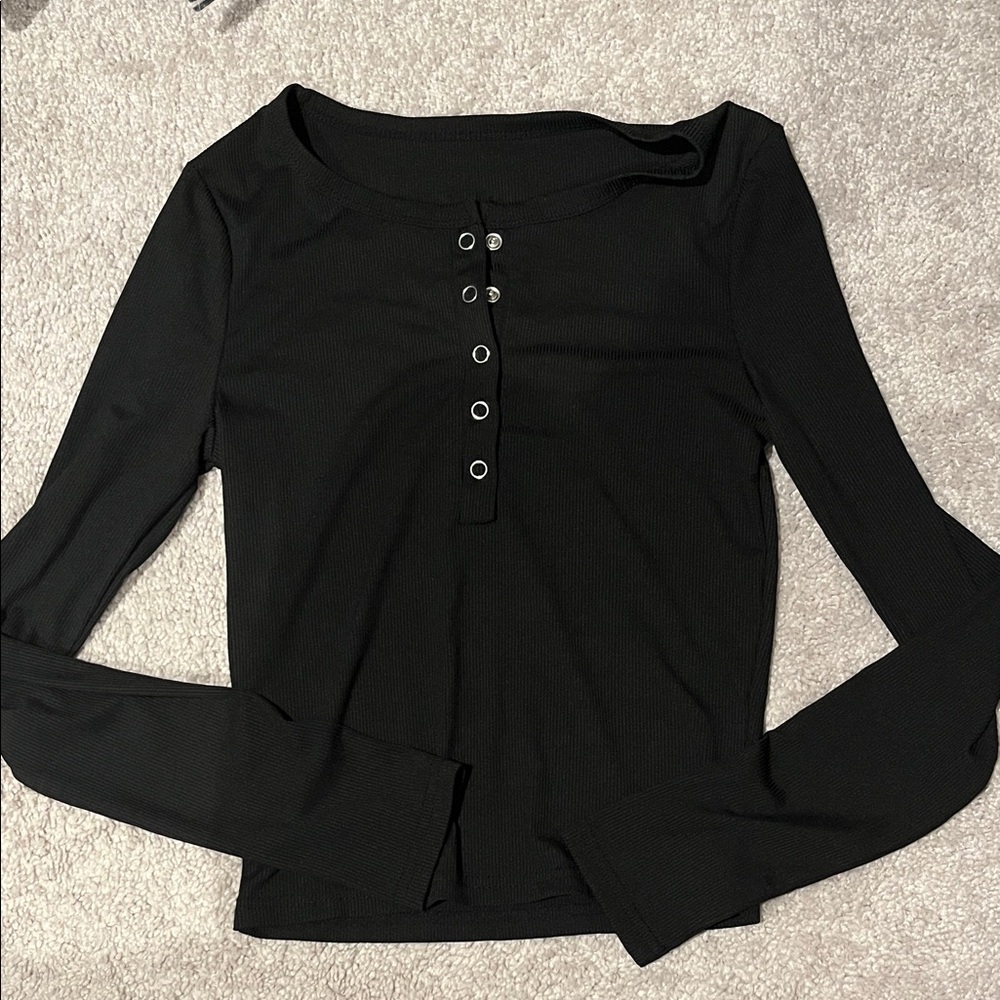 Black Long Sleeve Button-Up Top